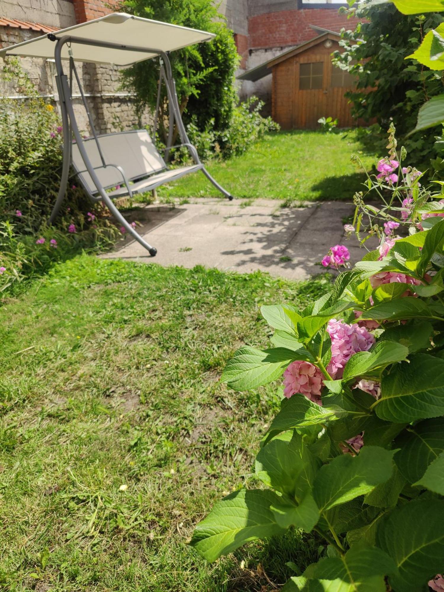Maison De Ville Restylee Avec Jardin, Proche Gare ダンケルク エクステリア 写真